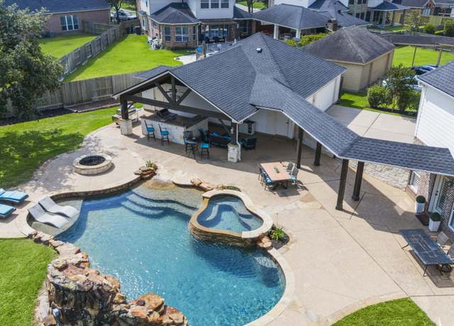 Property at 8323 Talons Way, Missouri City, TX 77459, 5 beds, 4 baths
