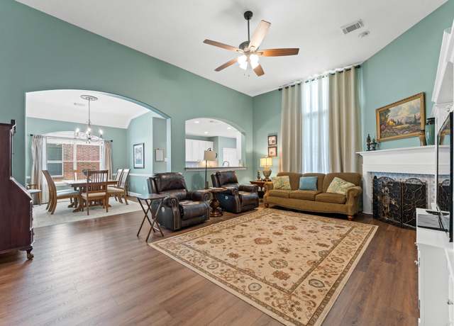 Property at 413 Gastonbury Ct, League City, TX 77573, 4 beds, 2 baths