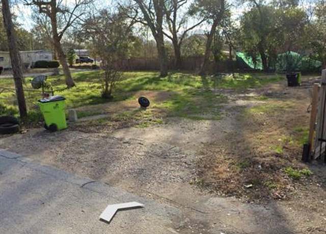 Property at 205 Clark St, Richmond, TX 77469