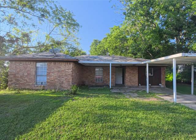 Property at 509 Hubbards Ferry Rd, Eagle Lake, TX 77434, 3 beds, 2 baths