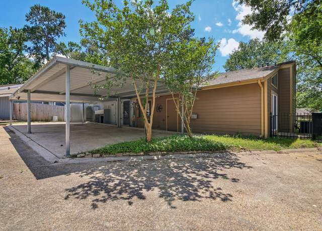 Property at 32 April Vlg, Conroe, TX 77356, 2 beds, 2 baths