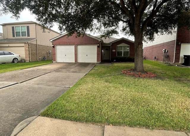 Property at 14927 Sugar Sands Dr, Sugar Land, TX 77498, 3 beds, 2 baths