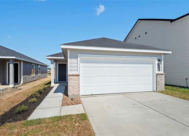 Property at 824 Stonypoint Dr, Dayton, TX 77535, 3 beds, 2 baths
