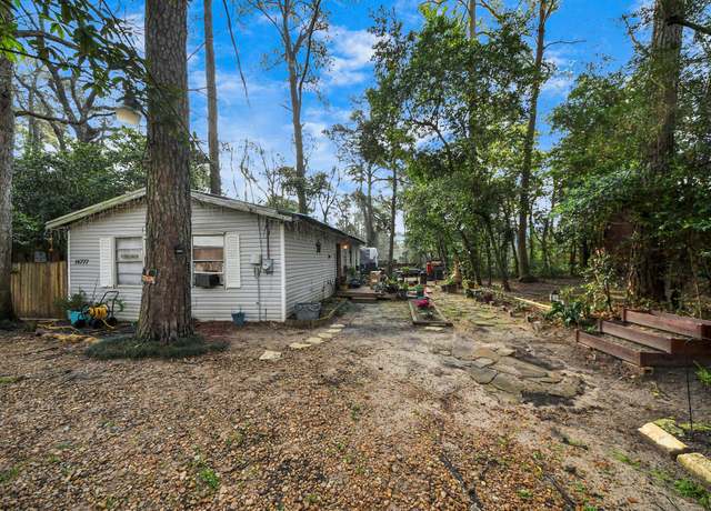 Property at 16777 Stinson Ln, Montgomery, TX 77316, 2 beds, 1 bath