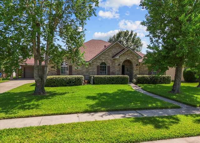 Property at 2213 Greenthread, League City, TX 77573, 4 beds, 3 baths