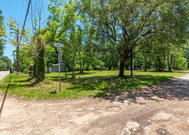 Property at 1002 Southline St, Cleveland, TX 77327