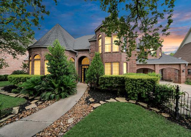 Property at 7510 Moreton Ct, Spring, TX 77379, 6 beds, 3.5 baths