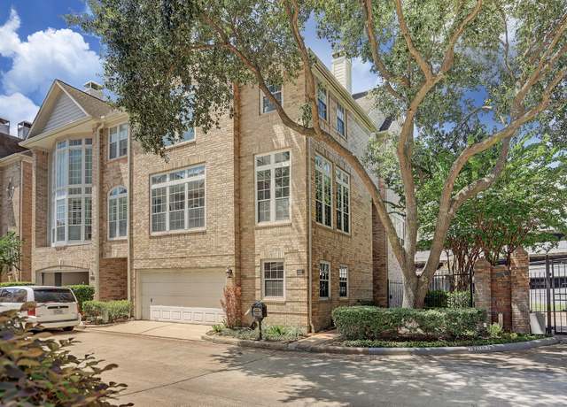 Property at 16 Stalynn Ln, Houston, TX 77027, 3 beds, 2.5 baths