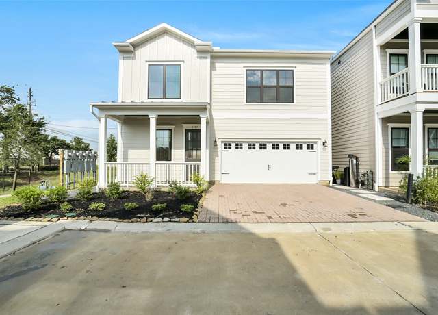 Property at 1103 Western Edge Dr, Houston, TX 77008, 3 beds, 2.5 baths