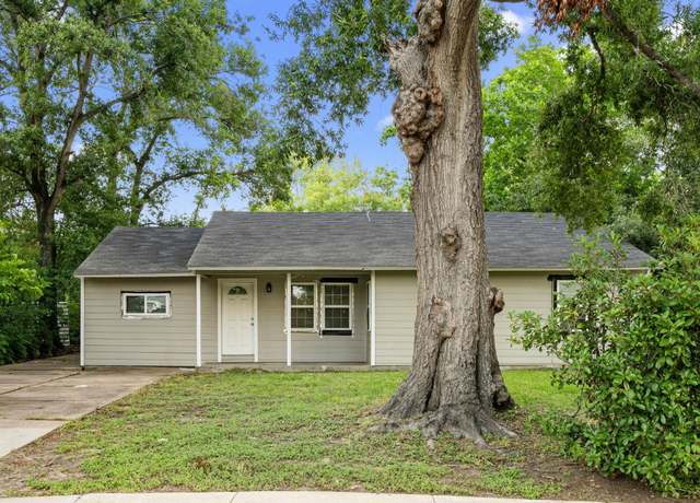 Property at 5835 Southseas St, Houston, TX 77033, 3 beds, 1 bath