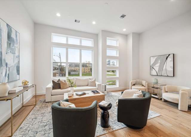 Property at 2117 Emancipation Ave, Houston, TX 77003, 3 beds, 3.5 baths