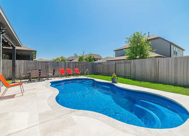 Property at 2712 Shady Maple Trl, Conroe, TX 77301, 4 beds, 2.5 baths