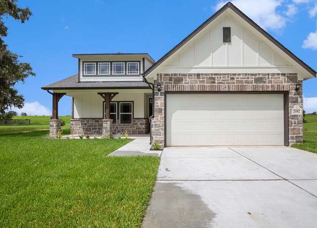 Property at 2102 Twin Lakes Blvd, West Columbia, TX 77486, 4 beds, 2 baths