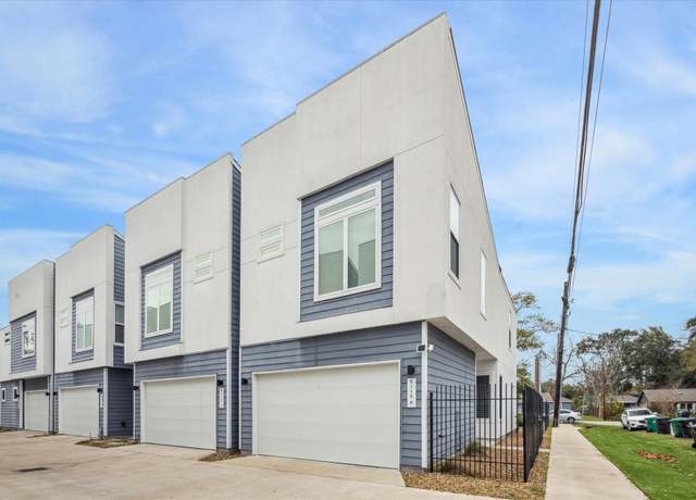 Property at 5115 Del Sur St Unit K, Houston, TX 77018, 3 beds, 2.5 baths