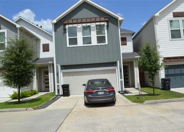 Property at 5206 Pinemont Creek Ln, Houston, TX 77018, 3 beds, 2.5 baths