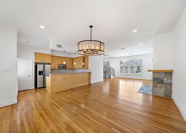 Property at 4707 Caroline St, Houston, TX 77004, 3 beds, 3.5 baths