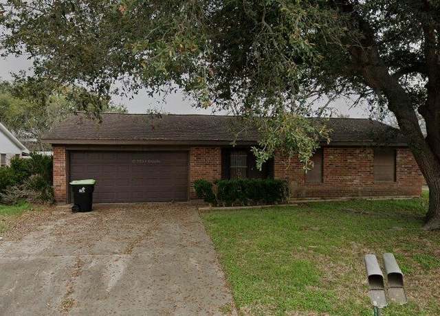 Property at 1917 Chapel Heights Dr, Wharton, TX 77488, 3 beds, 2 baths