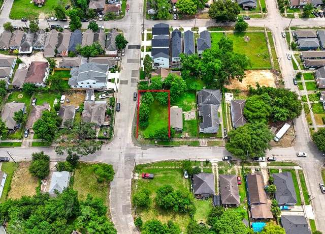 Property at 1418 Sydnor St, Houston, TX 77020
