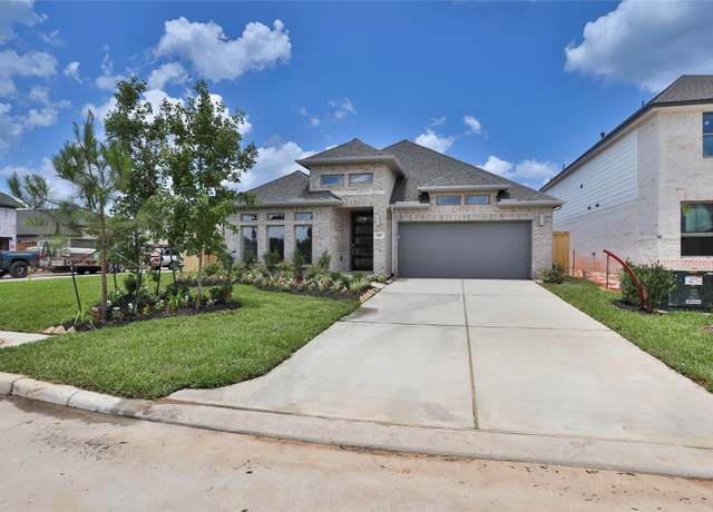 Property at 428 Mathis Lake Ln, Conroe, TX 77304, 4 beds, 3 baths