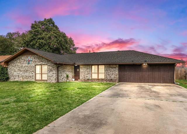 Property at 4009 Hillcrest St, Liberty, TX 77575, 3 beds, 2 baths