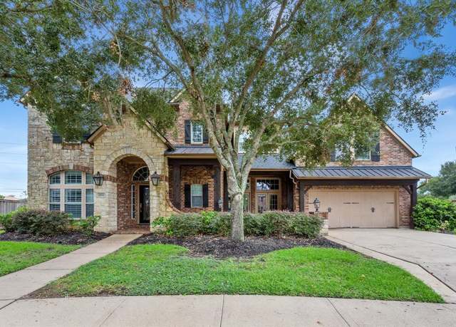 Property at 7014 Lake Haven Ct, Sugar Land, TX 77479, 5 beds, 4.5 baths