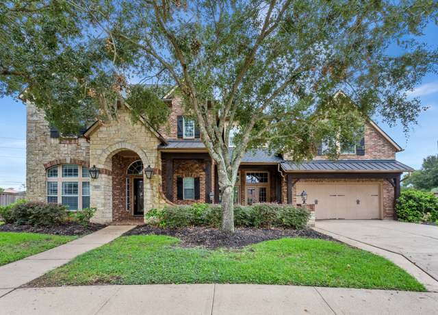 Property at 7014 Lake Haven Ct, Sugar Land, TX 77479, 5 beds, 4.5 baths