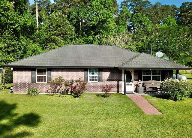 Property at 725 County Road 4364, Spurger, TX 77660, 3 beds, 2 baths