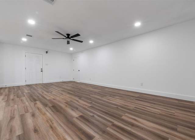 Property at 6155 Ridgeway Dr, Houston, TX 77033, 4 beds, 3 baths