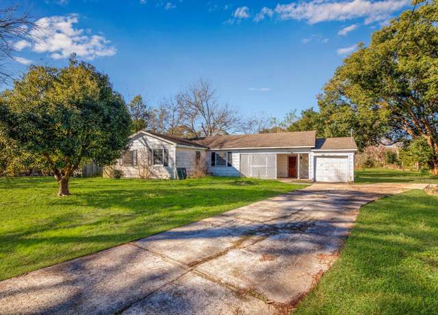 Property at 2320 Westward Ave, La Marque, TX 77568, 3 beds, 2 baths