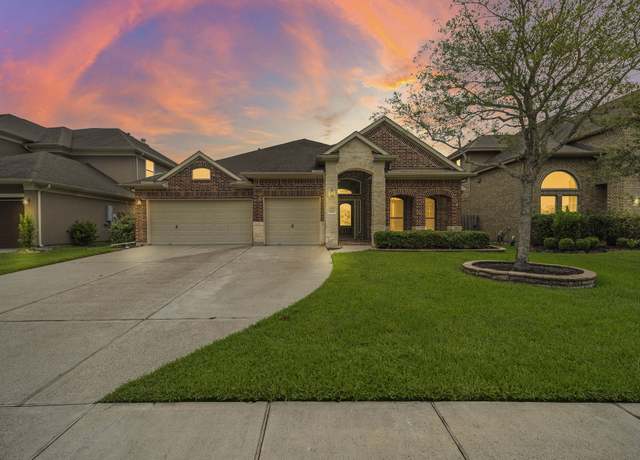 Property at 4711 Salinas Ln, League City, TX 77573, 4 beds, 3.5 baths