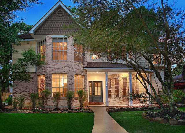 Property at 5 Indian Cedar Ln, The Woodlands, TX 77380, 4 beds, 3.5 baths