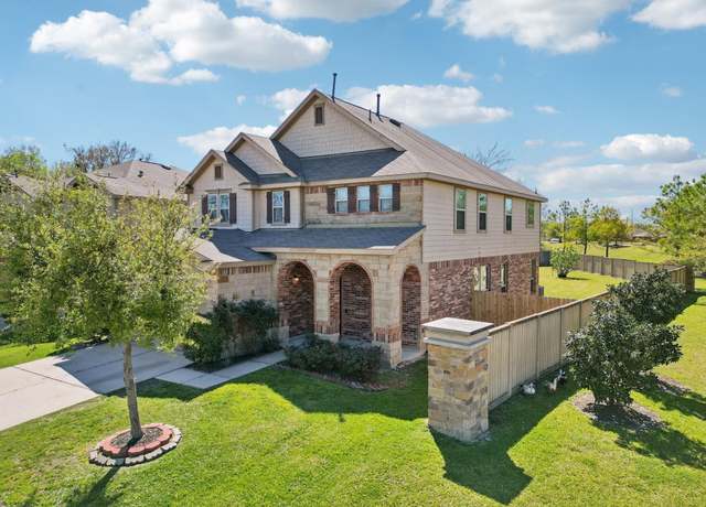 Property at 4306 Lake Cypress Cir, Houston, TX 77068, 5 beds, 2.5 baths