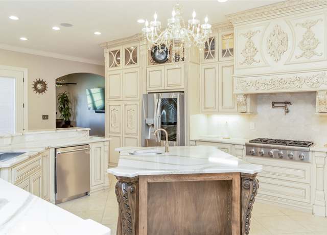 Property at 10940 Sheila Ct, Beaumont, TX 77705, 5 beds, 5 baths