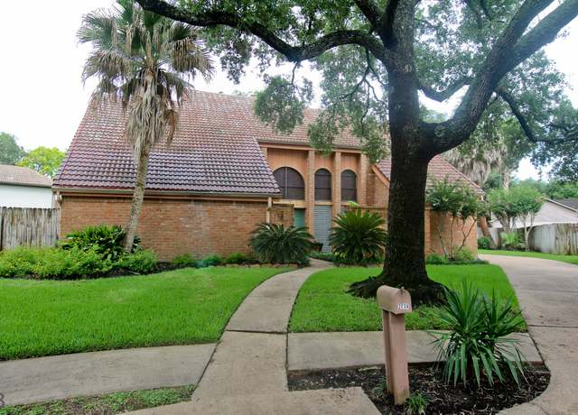 Property at 2714 Sugarwood Dr, Sugar Land, TX 77478, 4 beds, 3.5 baths