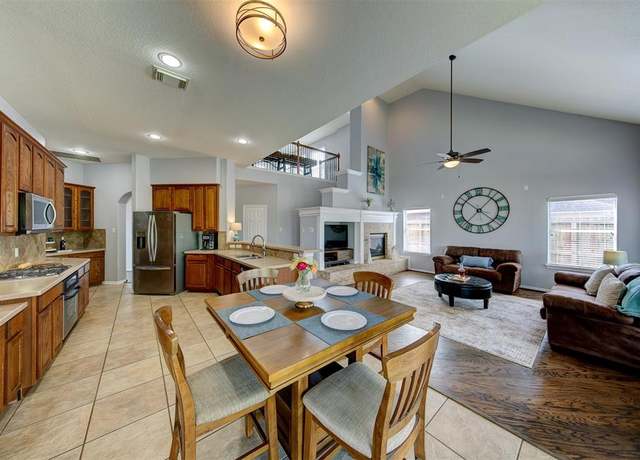 Property at 8147 Dune Brook Dr, Houston, TX 77089, 3 beds, 3 baths