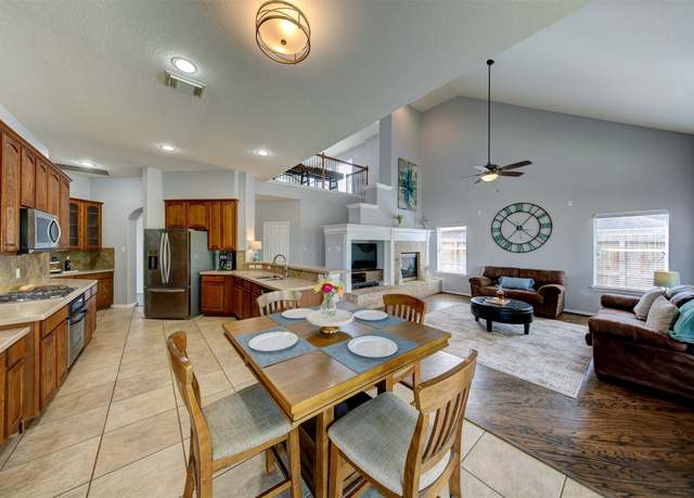 Property at 8147 Dune Brook Dr, Houston, TX 77089, 3 beds, 3 baths