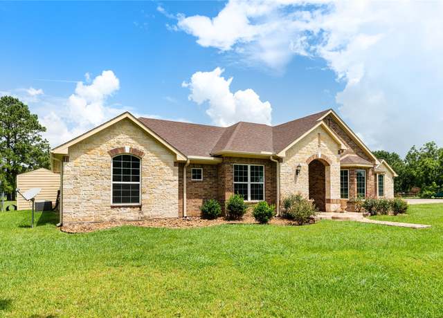 Property at 1106 Armadillo Rd, Rosenberg, TX 77471, 4 beds, 3 baths