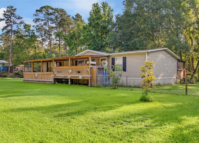 Property at 313 Impala Dr, Onalaska, TX 77360, 3 beds, 2 baths