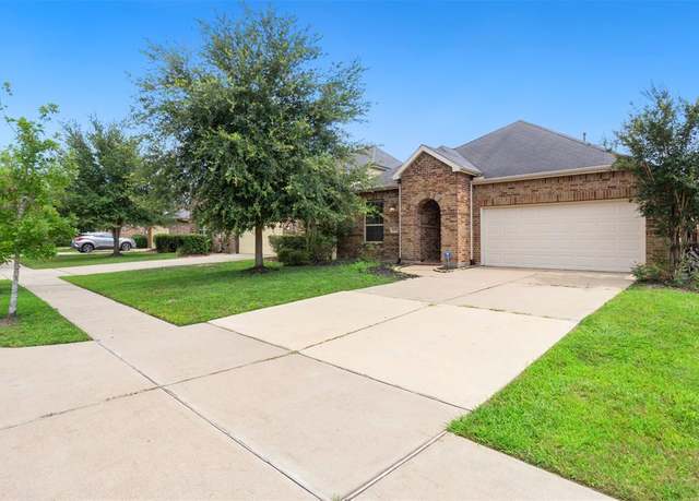 Property at 8114 Summer Lake Pass Ln, Rosenberg, TX 77469, 3 beds, 2 baths