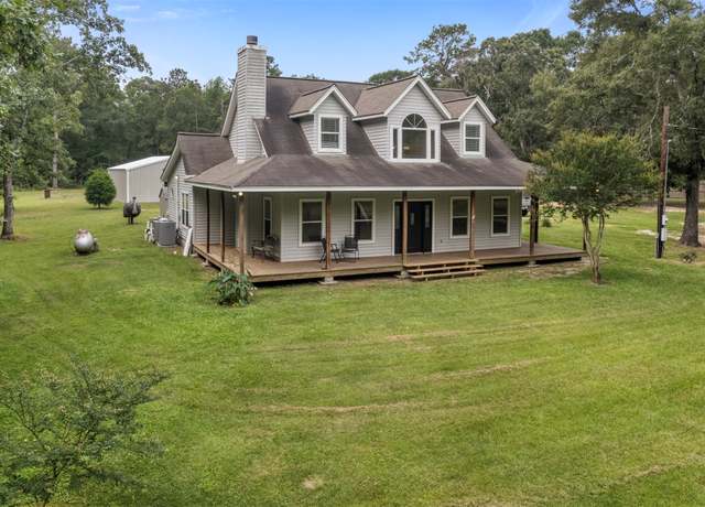 Property at 17520 E Williams Rd, Conroe, TX 77303, 3 beds, 2.5 baths