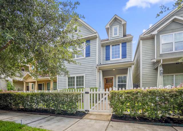 Property at 4618 Oak Laurel Ln, Houston, TX 77092, 4 beds, 2.5 baths
