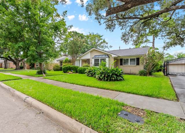 Property at 5322 Rutherglenn Dr, Houston, TX 77096, 3 beds, 2 baths
