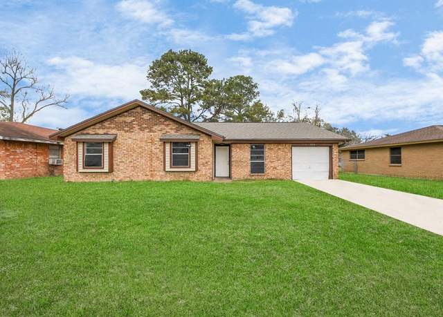 Property at 1716 Carver Ave, Richmond, TX 77469, 3 beds, 2 baths