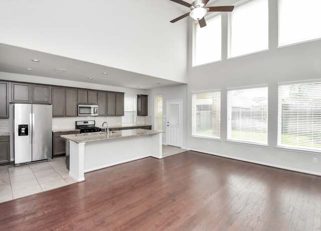Property at 615 Yaupon Creek Ln, Richmond, TX 77469, 5 beds, 3.5 baths