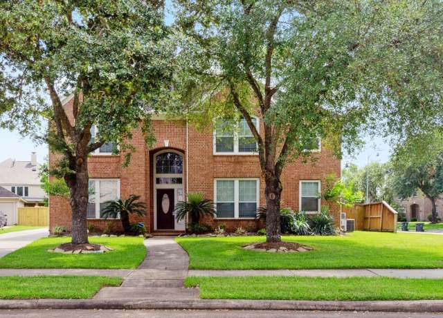 Property at 5002 Hearth Hollow Ln, Sugar Land, TX 77479, 4 beds, 2.5 baths