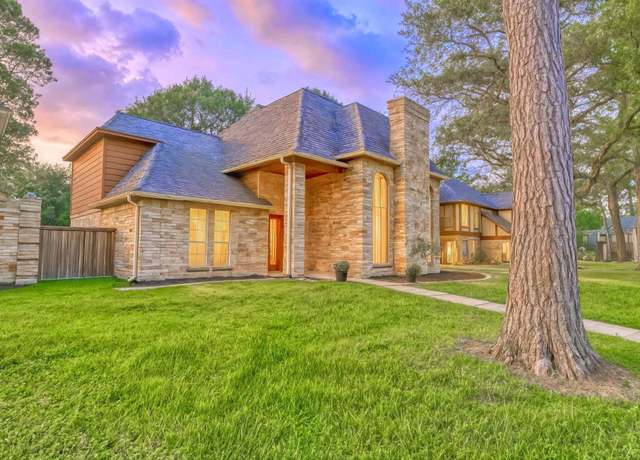 Property at 17811 Running Brook Ln, Spring, TX 77379, 4 beds, 3.5 baths