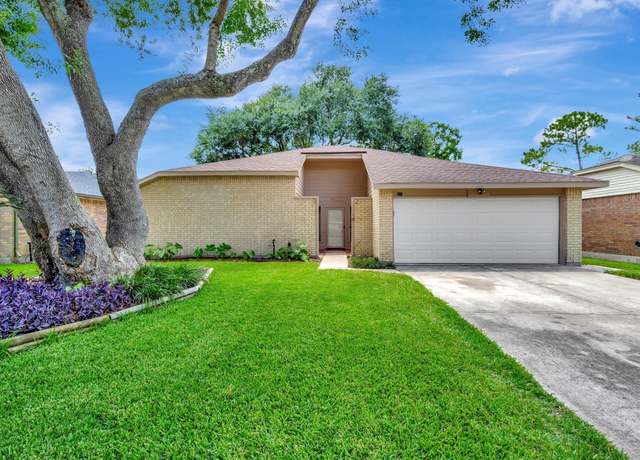 Property at 315 Knoll Forest Dr, League City, TX 77573, 3 beds, 2 baths