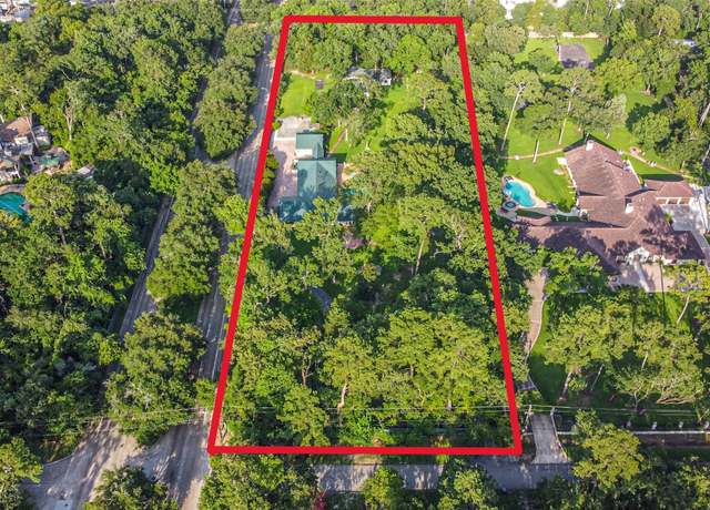 Property at 30 E Rivercrest Dr, Houston, TX 77042, 3 beds, 2.5 baths