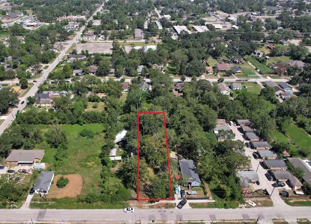 Property at 3914 Wipprecht St, Houston, TX 77026