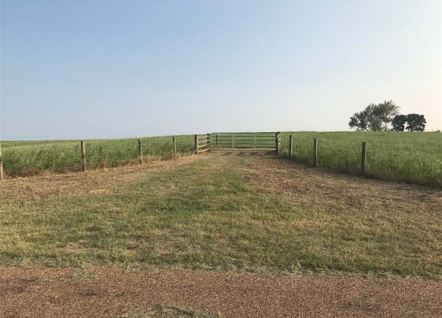 Property at 13041 Seydler Rd, Weimar, TX 78962